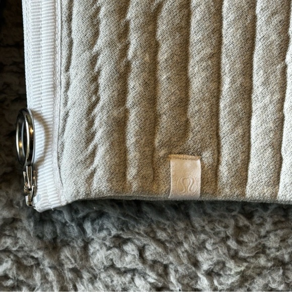 Lululemon  Sweater Size 8 Color light gray - Picture 4 of 8